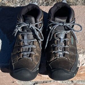 KEEN Targhee III Waterproof Mid Hiking Boots - Women's (Size 7 Wide)